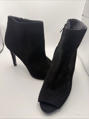 Michael Kors Black Suede Peep Toe women’s 8.5 boots new!